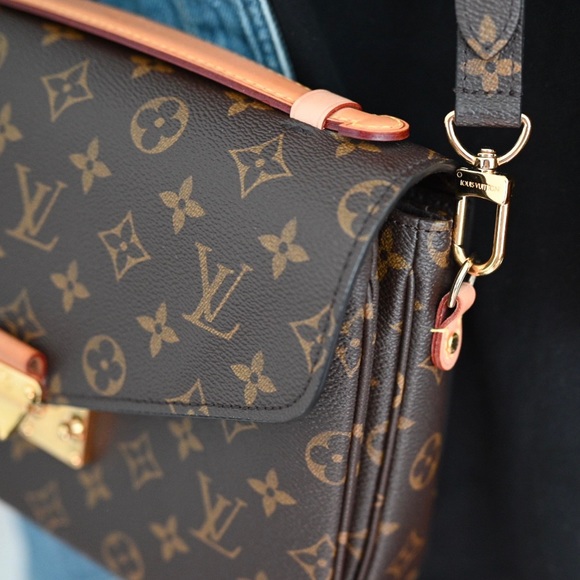 Authentic Louis Vuitton Pochette Metis Monogram Canvas - Picture 16 of 16